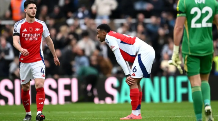 ‘The title is officially gone’ – Arsenal fans go into meltdown after dismal defeat at Newcastle